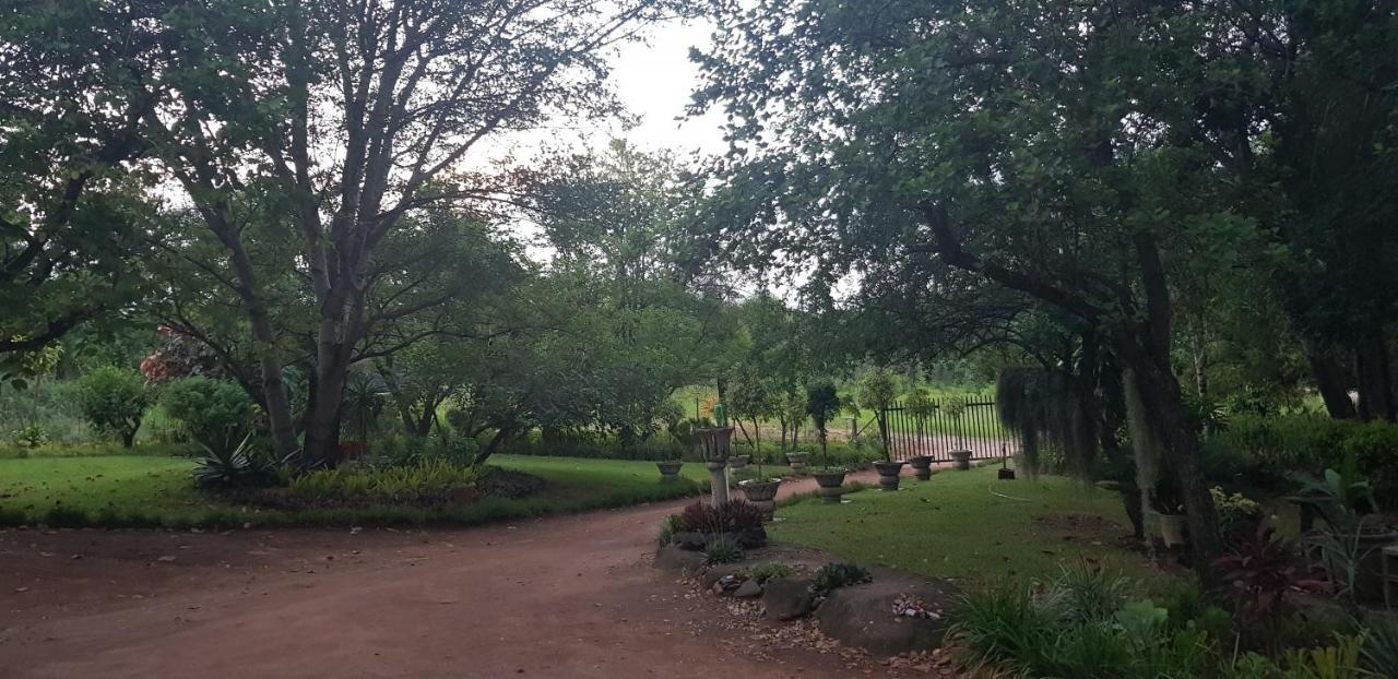 A Farm Stay - Casablanca'S Private Cottage,No Loadshedding! Hazyview Exterior foto